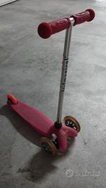 Monopattino rosa per bambina