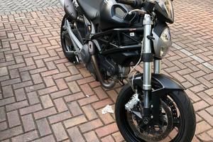Ducati Monster 696 – 2010 – 17.500 km