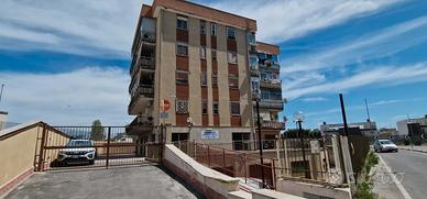 Locale 250 mq - altissima visibilità -