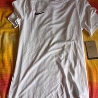 maglietta nike nuova con cartellino