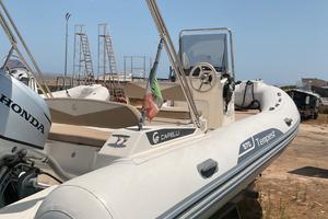 Gommone tempest 570 - honda km 0