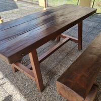 Tavolo e Panche in Legno Massiccio (Tronchi veri)