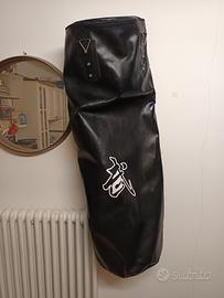 sacco da boxe vuoto + guanti