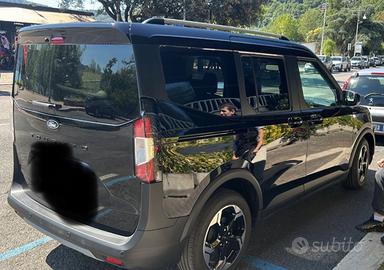 Ford tourneo courier