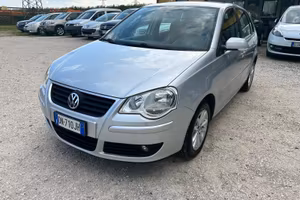 VOLKSWAGEN POLO 1.4 80CV 5PORTE OK NEOPATENTATI