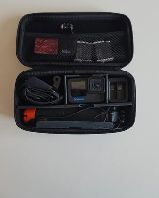 GoPro Hero 11 Black + Kit Accessori Completo 