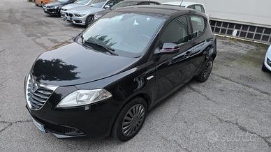 Lancia Ypsilon 1.2 69 CV 5 porte S&S Platinum