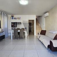 Meravigliosa Porzione di Trifamiliare a Camponogar