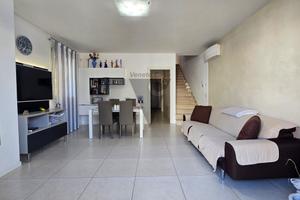 Meravigliosa Porzione di Trifamiliare a Camponogar