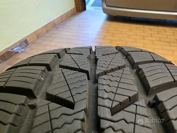 4x Gomme invernali 215/55 R17
