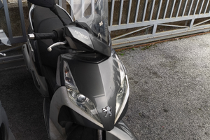 Scooter Peugeot Geopolis 300