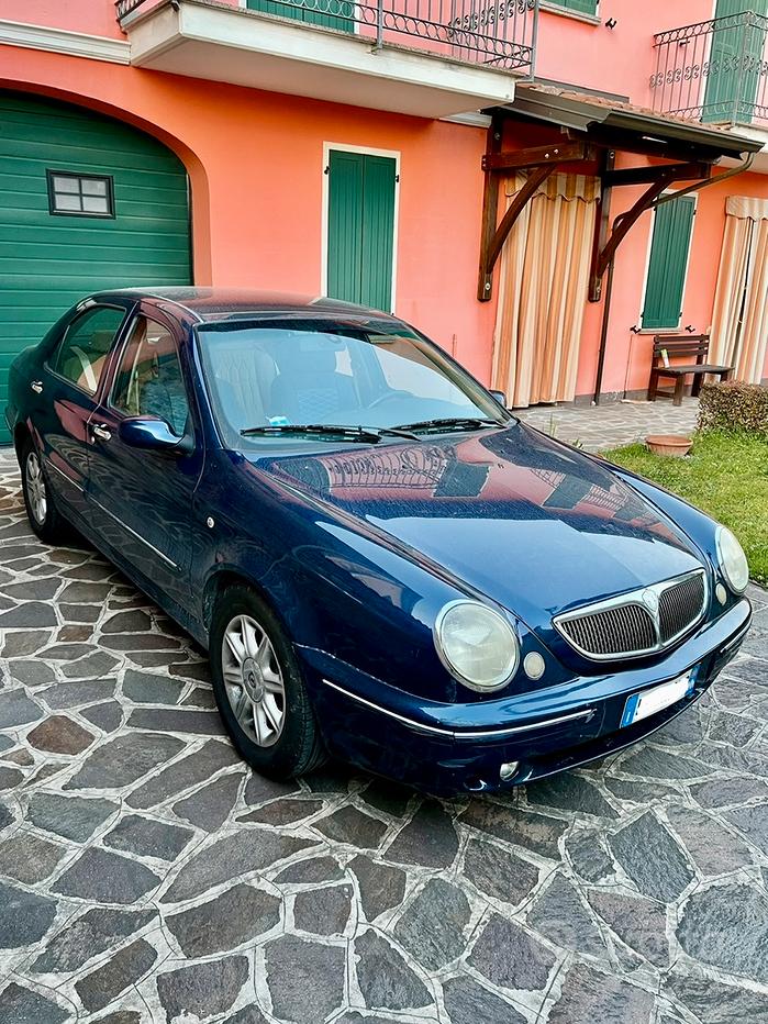 LANCIA Lybra