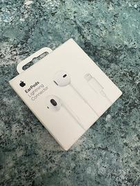 EarPods Apple Lightning connector