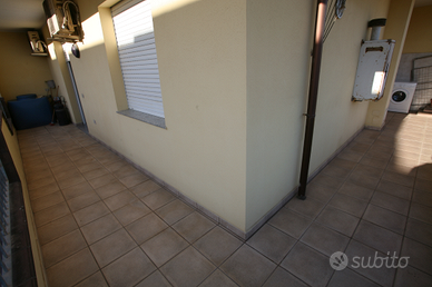 Grazioso bivano arredato con posto auto