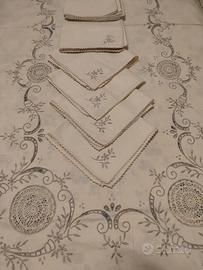 Tovaglia rettangolare vintage 12 ricamata a mano 