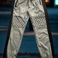 Pantalone grigio mai usato ancora con il cartellin