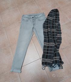 jeans e sciarpa uomo 