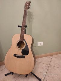 Chitarra acustica Yamaha 