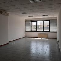 Ufficio in centro commerciale a Russi