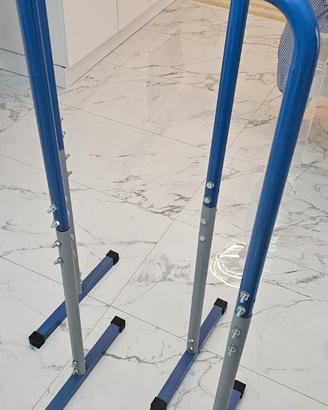 dip parallele attrezzi palestra