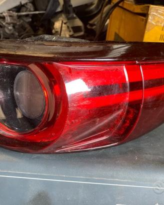 Fanalino post sx mazda cx5 2019