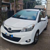 Toyota Yaris Lounge 1000cc Benzina
