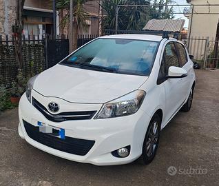 Toyota Yaris Lounge 1000cc Benzina