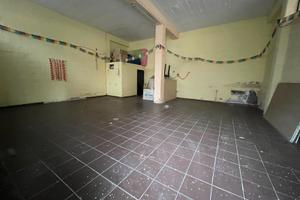 Garage rifinito, con luce e bagno