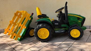 Trattore elettrico Peg Perego con rimorchio