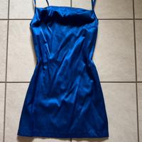 Vestito blu aderente corto