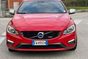 Volvo V60 d3 R design