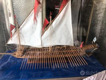 Reale de France modello legno con teca vetro