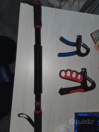 attrezzi per allenare mani