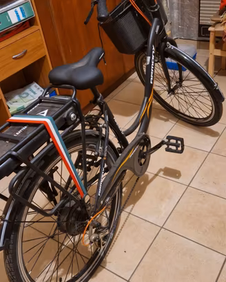 Bici elettrica da città 