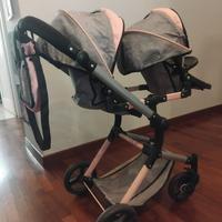 Passeggino gemelli gioco