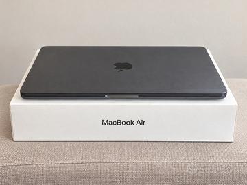 MacBook Apple M2 8GB - Dysplay difettos + custodia
