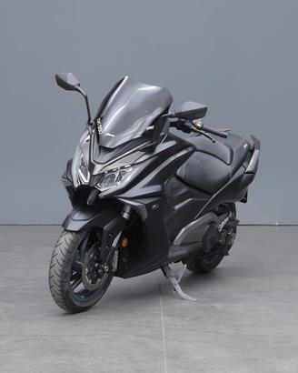 KYMCO AK 550