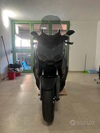 Xmax 300