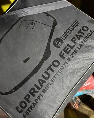 Copriauto completo e felpato