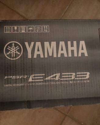 Tasiera Yamaha E433