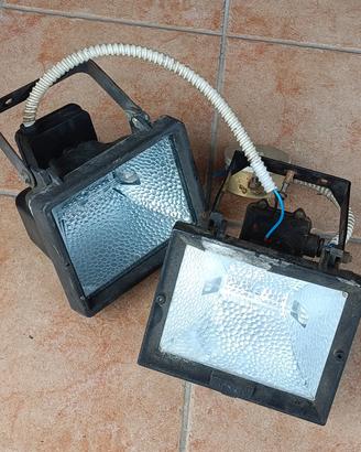 n.2 fari faretti esterno max 500w con lampada ip55