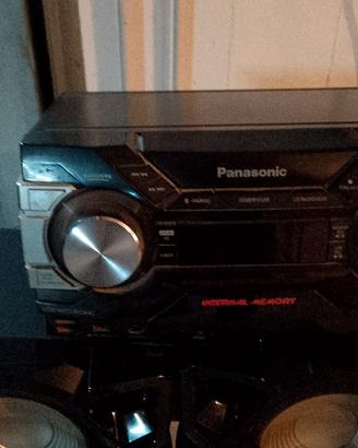 stereo con altoparlanti 