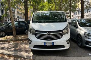 Opel vivaro passo lungo