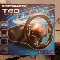 Volante thrustmaster per PS3 e PS4