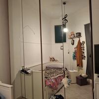 armadio con 4 ante a specchio