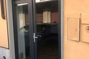 Locale commerciale comenduno di albino