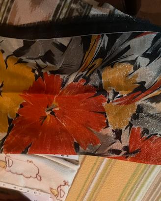 Pashmina fiorata da donna