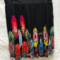 Gonna Desigual a pieghe con motivo floreale