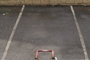 Posto auto scoperto numerato privato