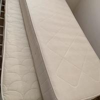 Materasso matrimoniale e due singoli congelatore a